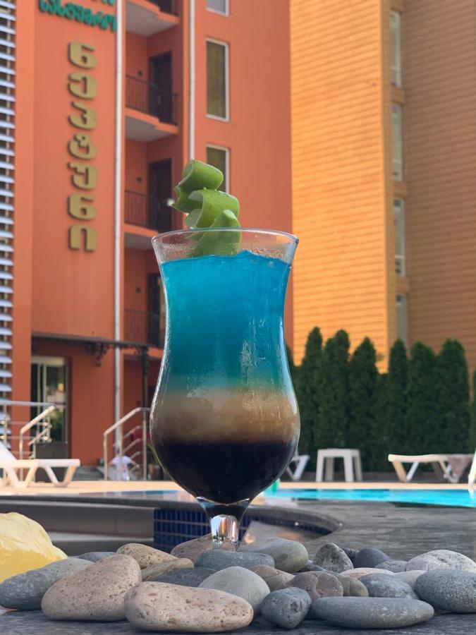 Hotel Neptun Kvariati Exteriör bild