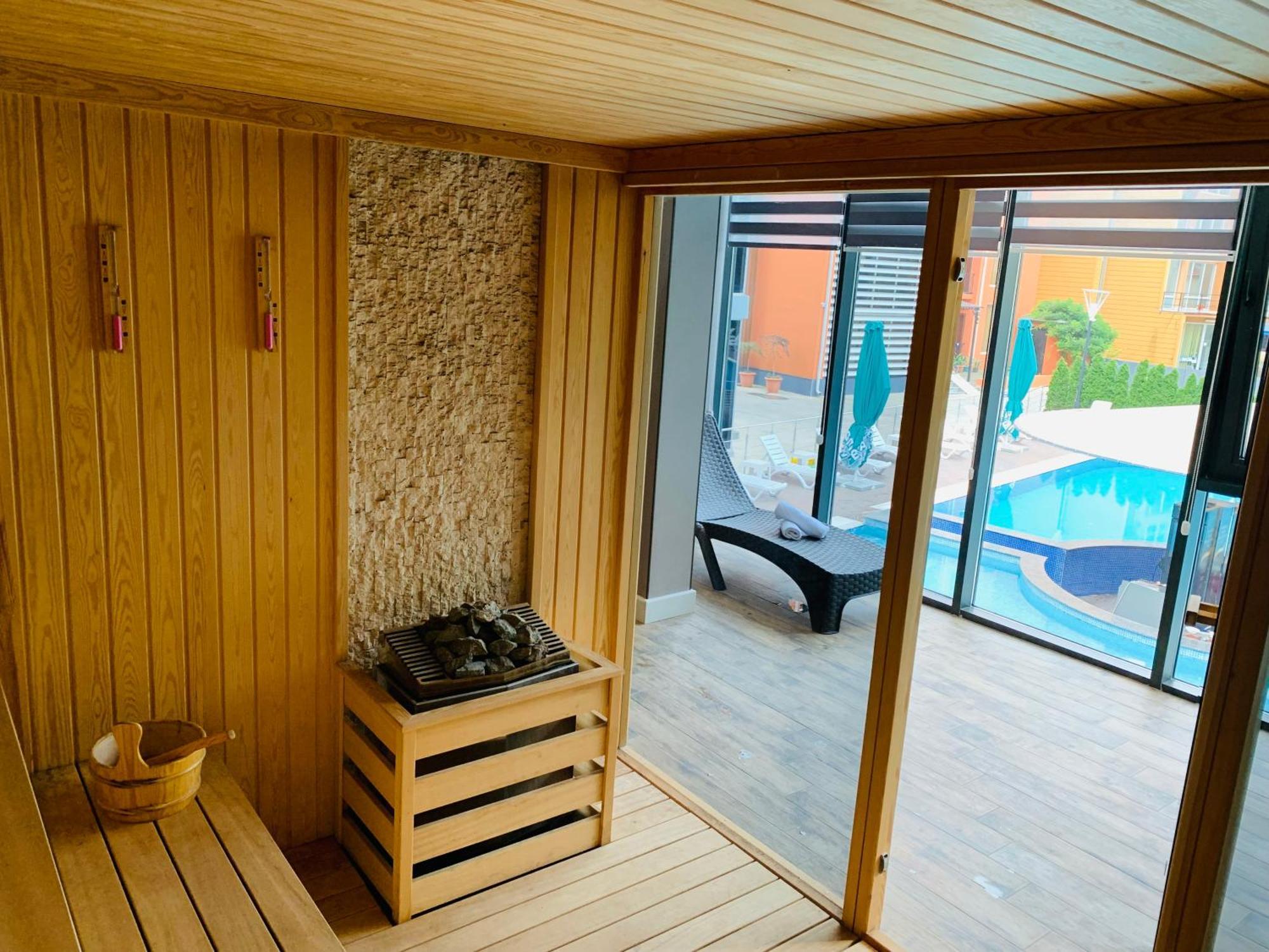 Hotel Neptun Kvariati Exteriör bild